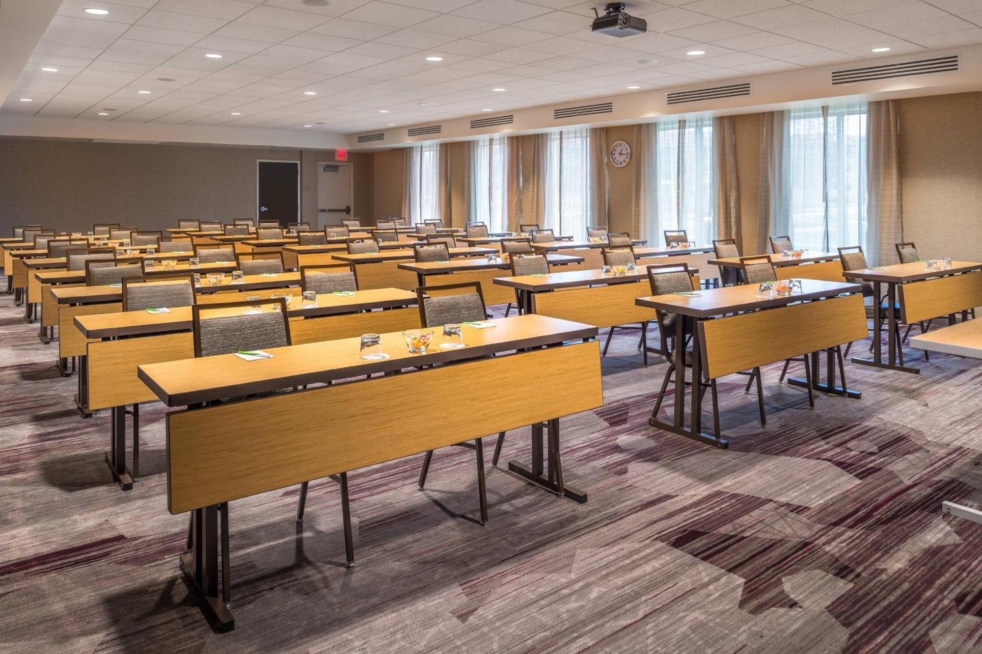 Courtyard By Marriott Detroit Farmington Hotel Farmington Hills Buitenkant foto