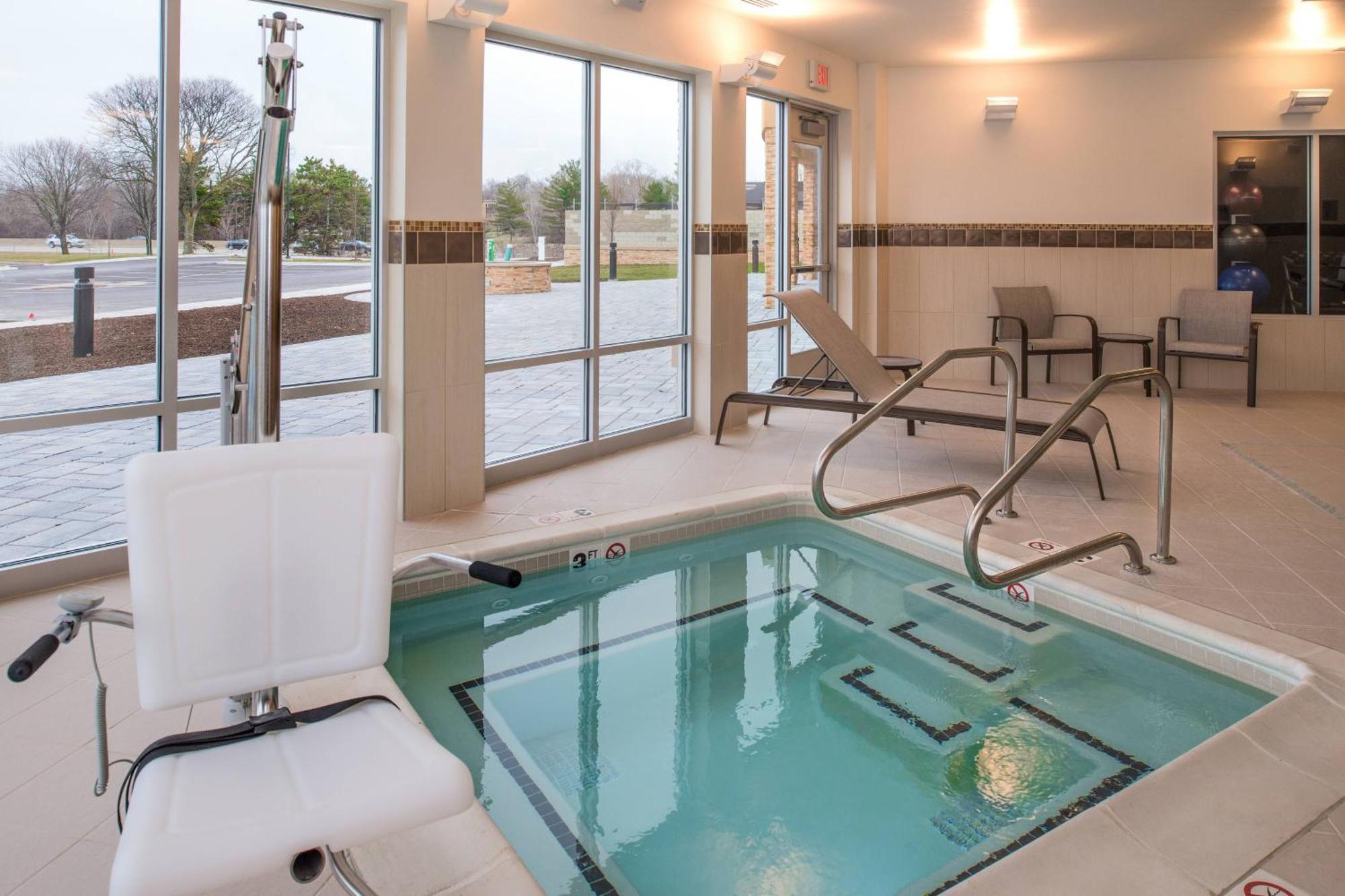 Courtyard By Marriott Detroit Farmington Hotel Farmington Hills Buitenkant foto