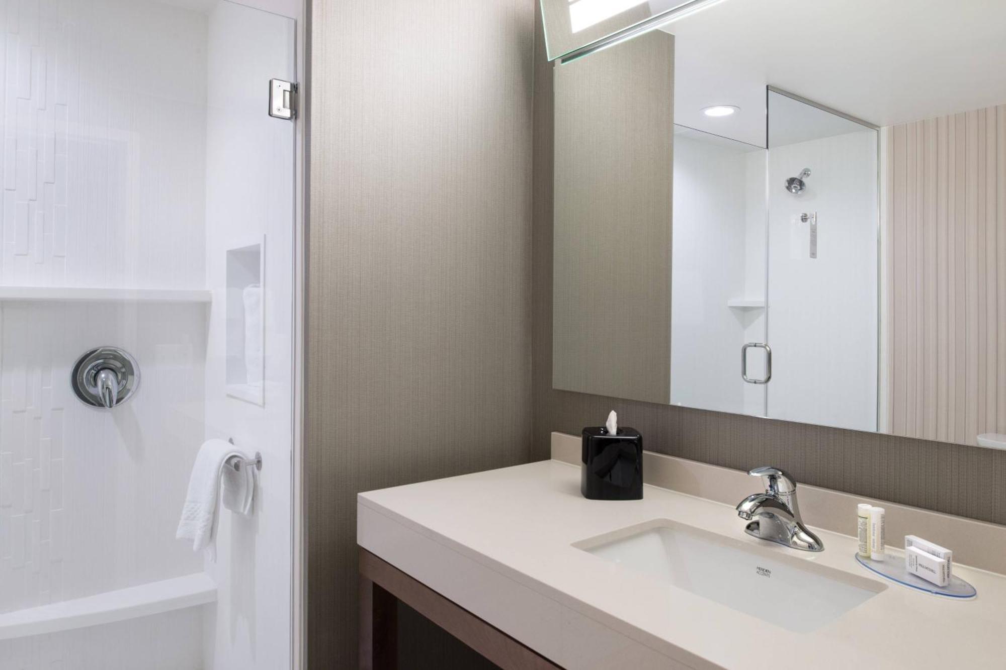 Courtyard By Marriott Detroit Farmington Hotel Farmington Hills Buitenkant foto