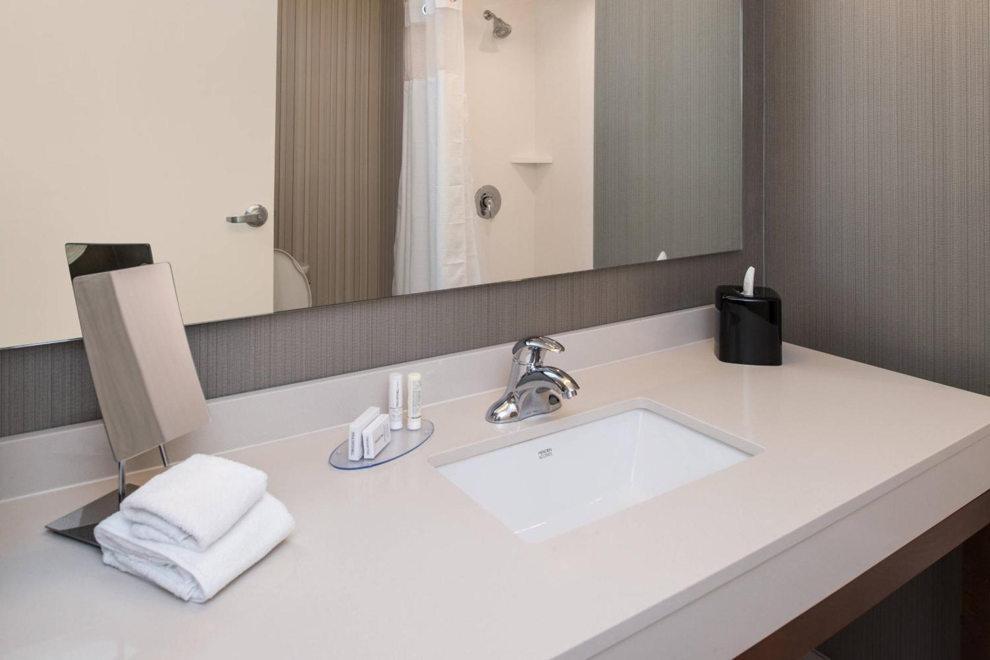 Courtyard By Marriott Detroit Farmington Hotel Farmington Hills Buitenkant foto