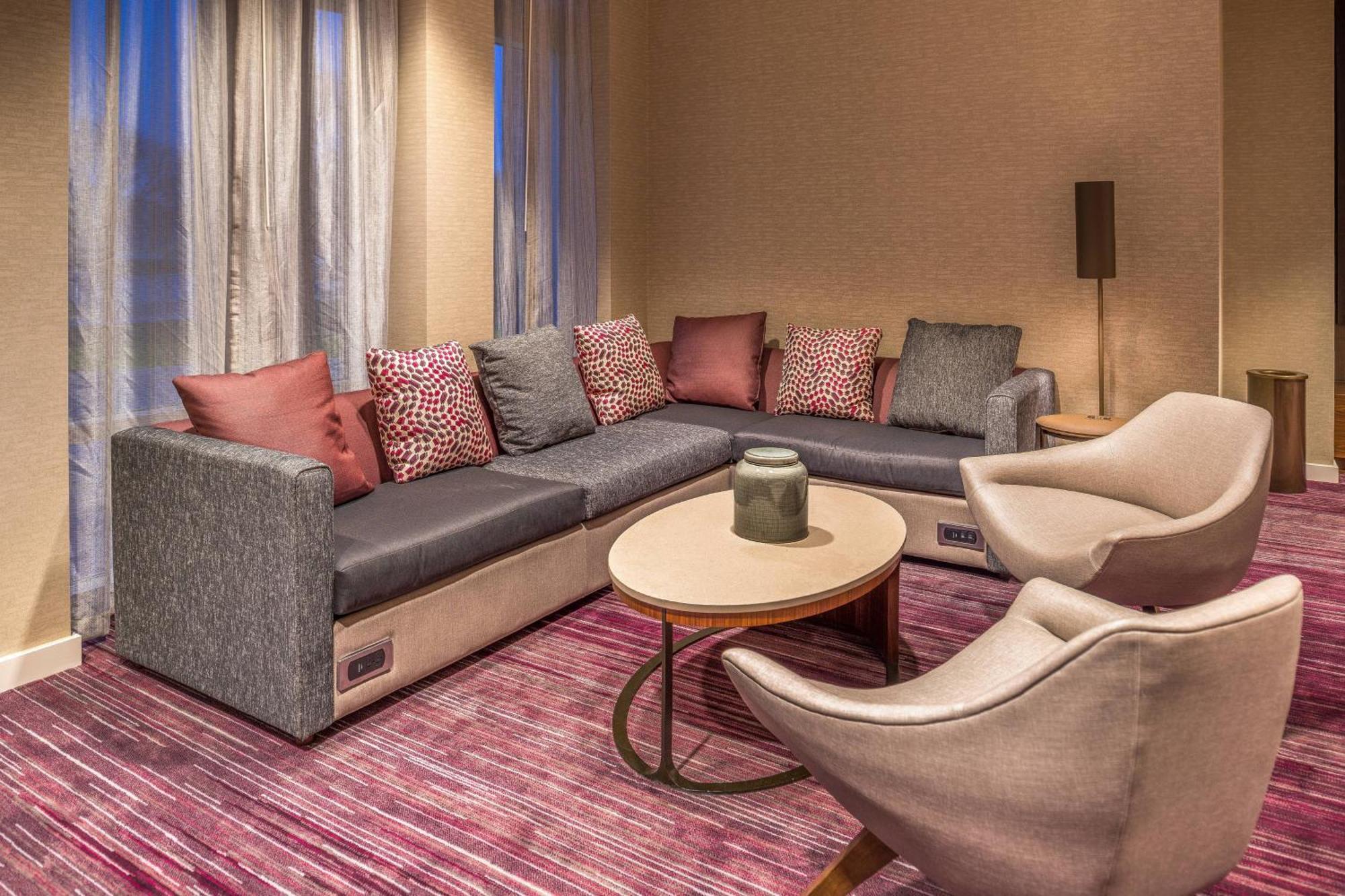 Courtyard By Marriott Detroit Farmington Hotel Farmington Hills Buitenkant foto